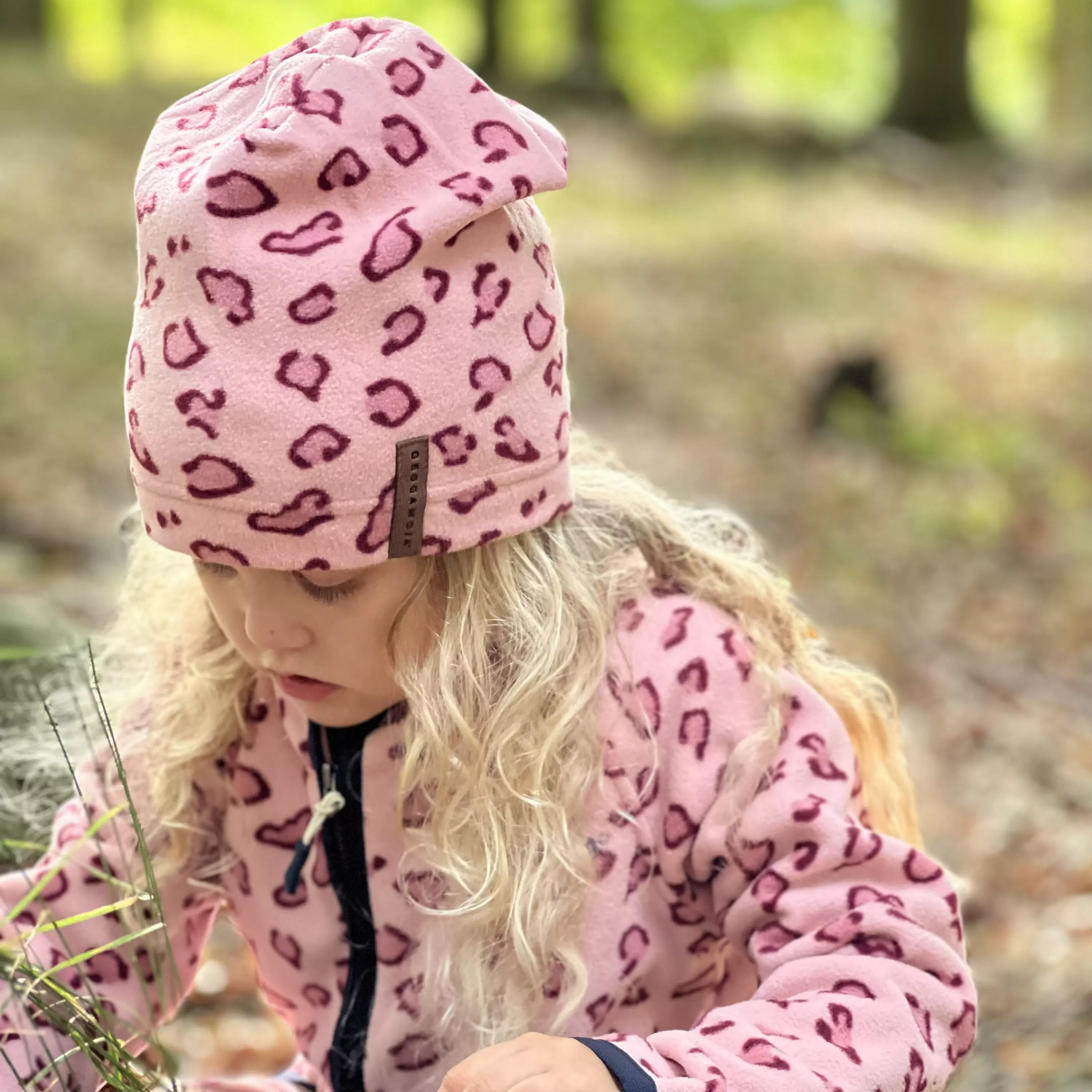 Fleece beanie Pink Leo