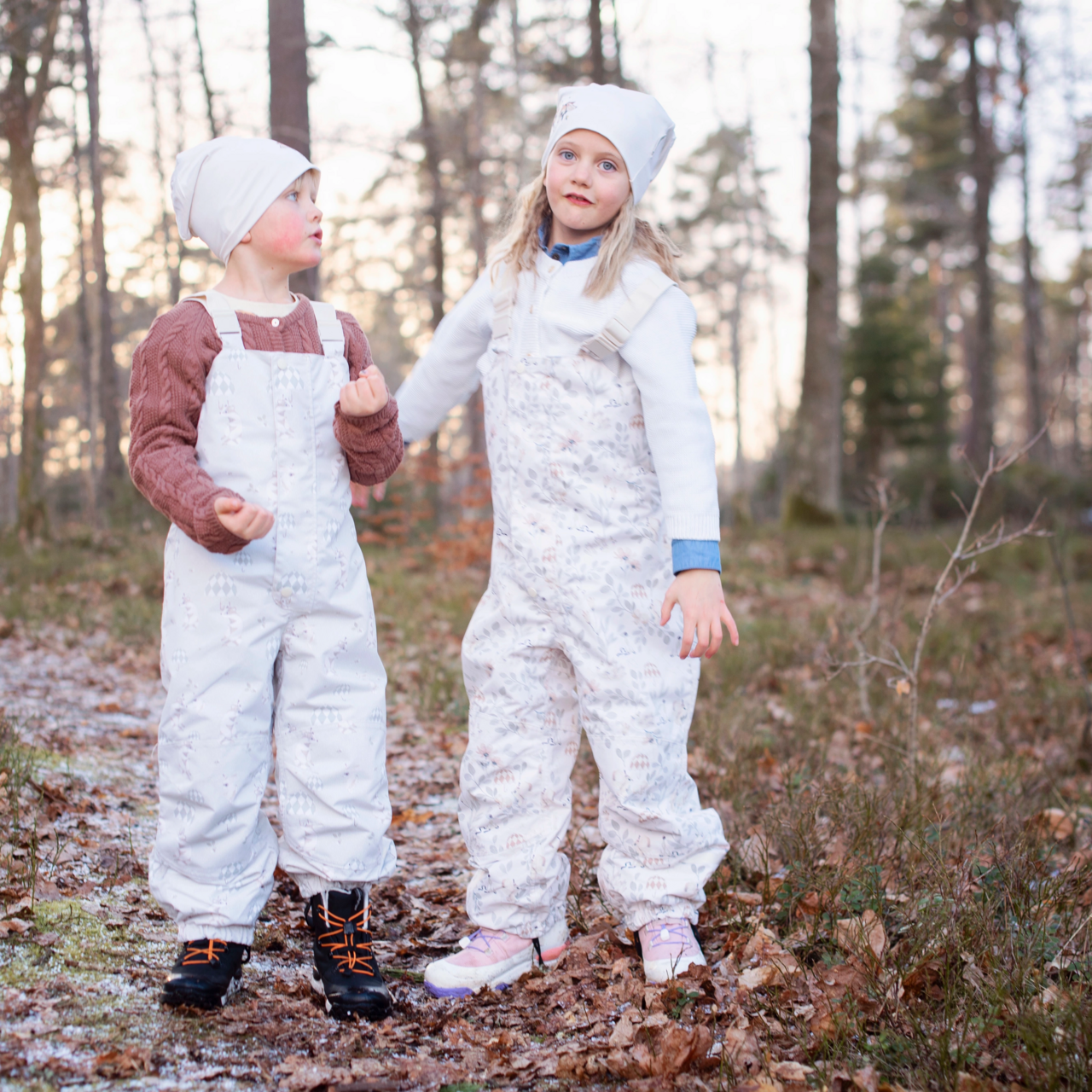 Shell Bib pants Flower forest