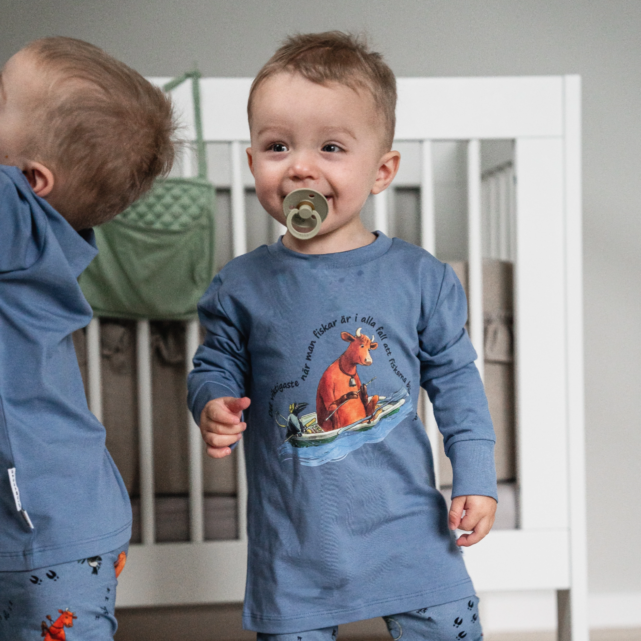 Tvådelad pyjamas Mamma Mu och Kråkan Blå 98/104