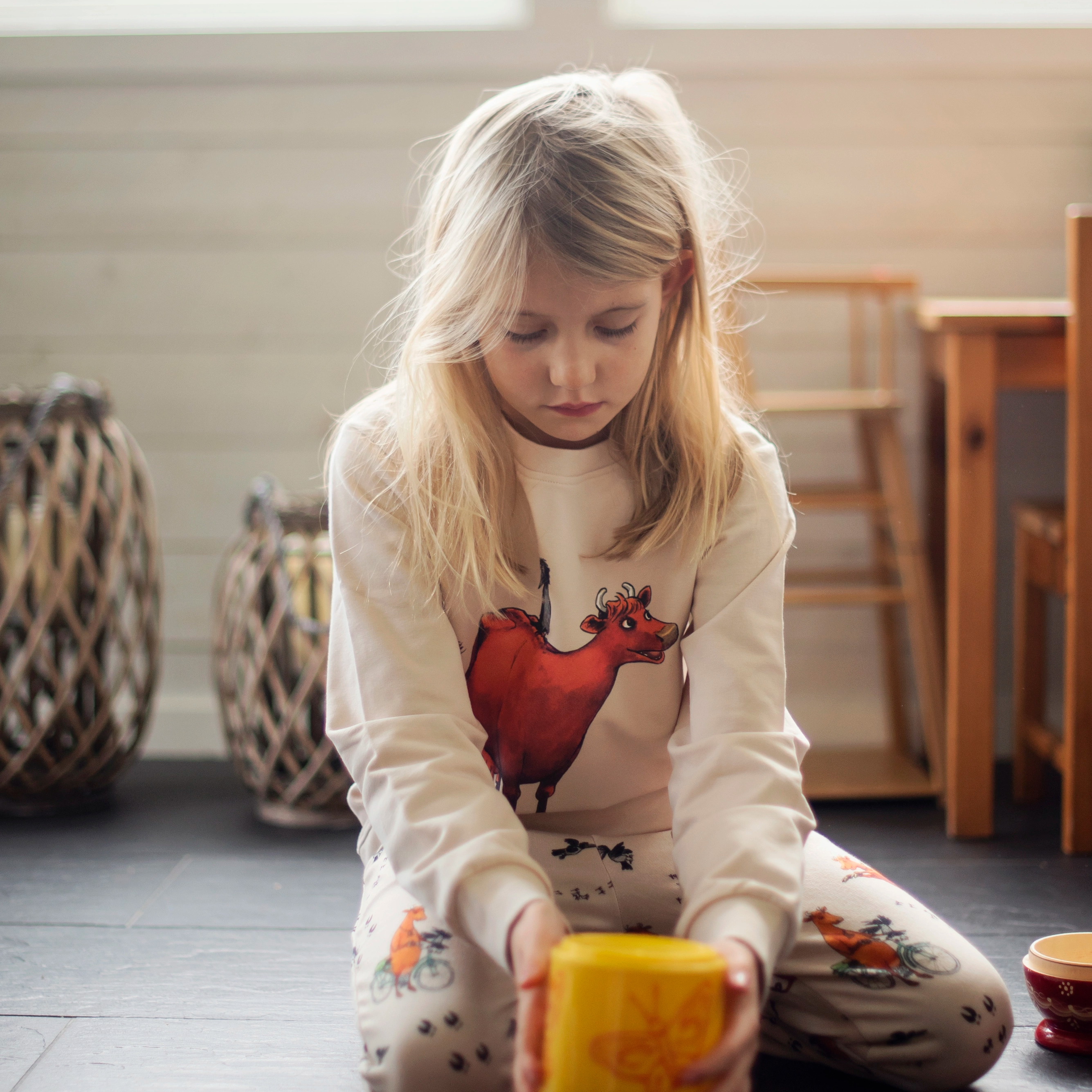 Genser Mamma Mu och Kråkan Beige