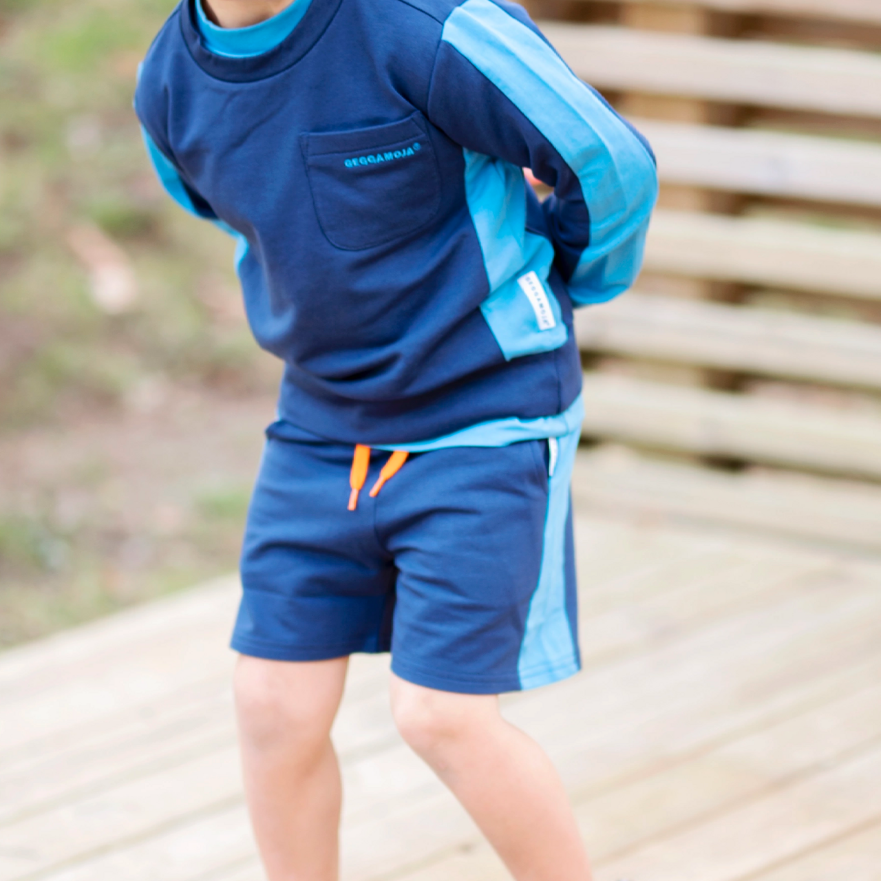 College shorts Navy